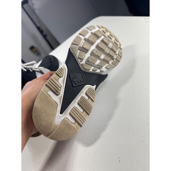 Nike Huarache Run Athletic Shoes Sneakers Cushioned Black White Size 8 - Picture 5 of 8